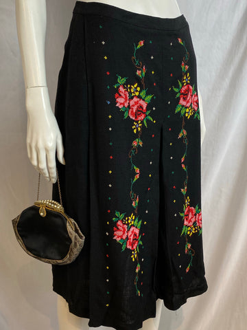 1930s Black Red Roses Needlepoint skirt